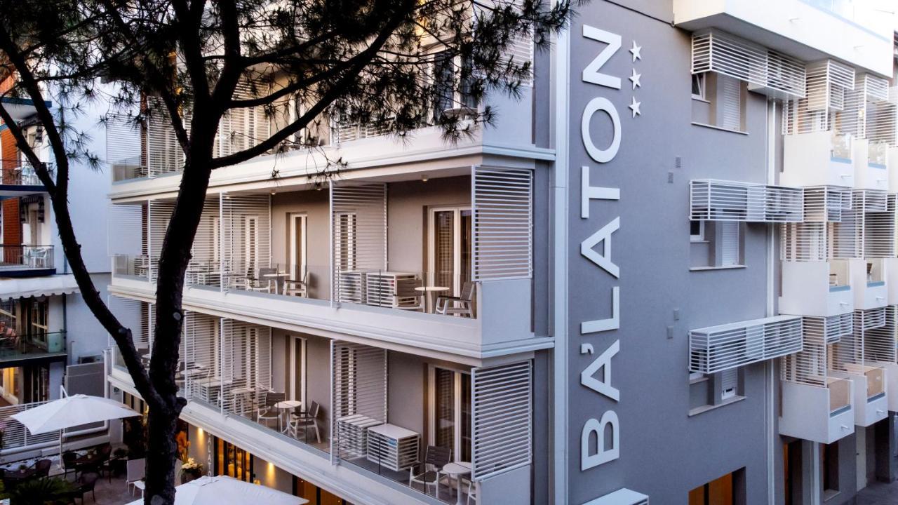 Hotel Balaton Riccione Exteriör bild
